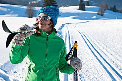 修仙暗黑刷宝游戏《我在地球修仙有系统》4月4日发售